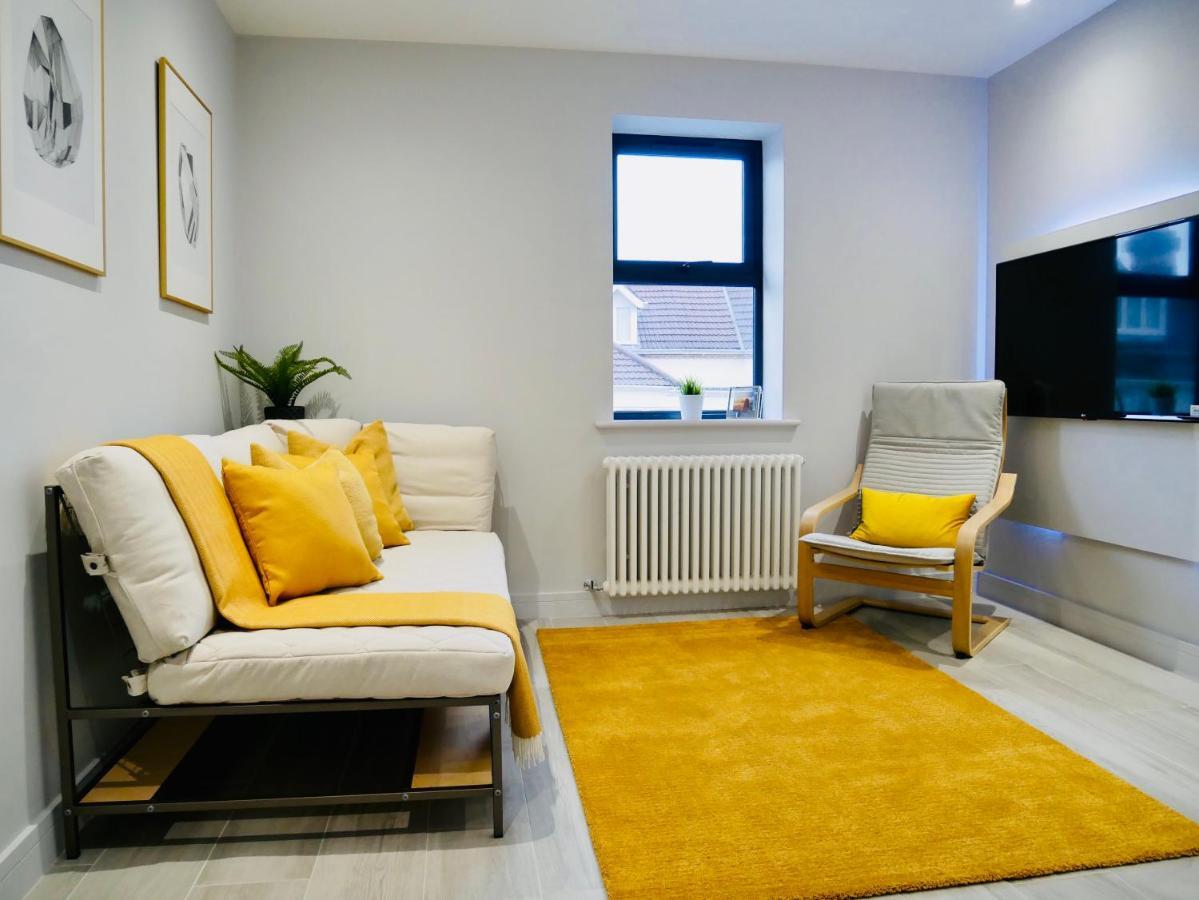 Beautiful Brand New Apartment Near The Beach Борнмът Екстериор снимка