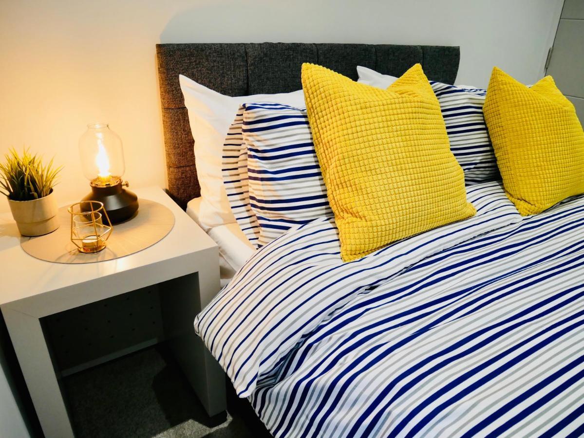 Beautiful Brand New Apartment Near The Beach Борнмът Екстериор снимка