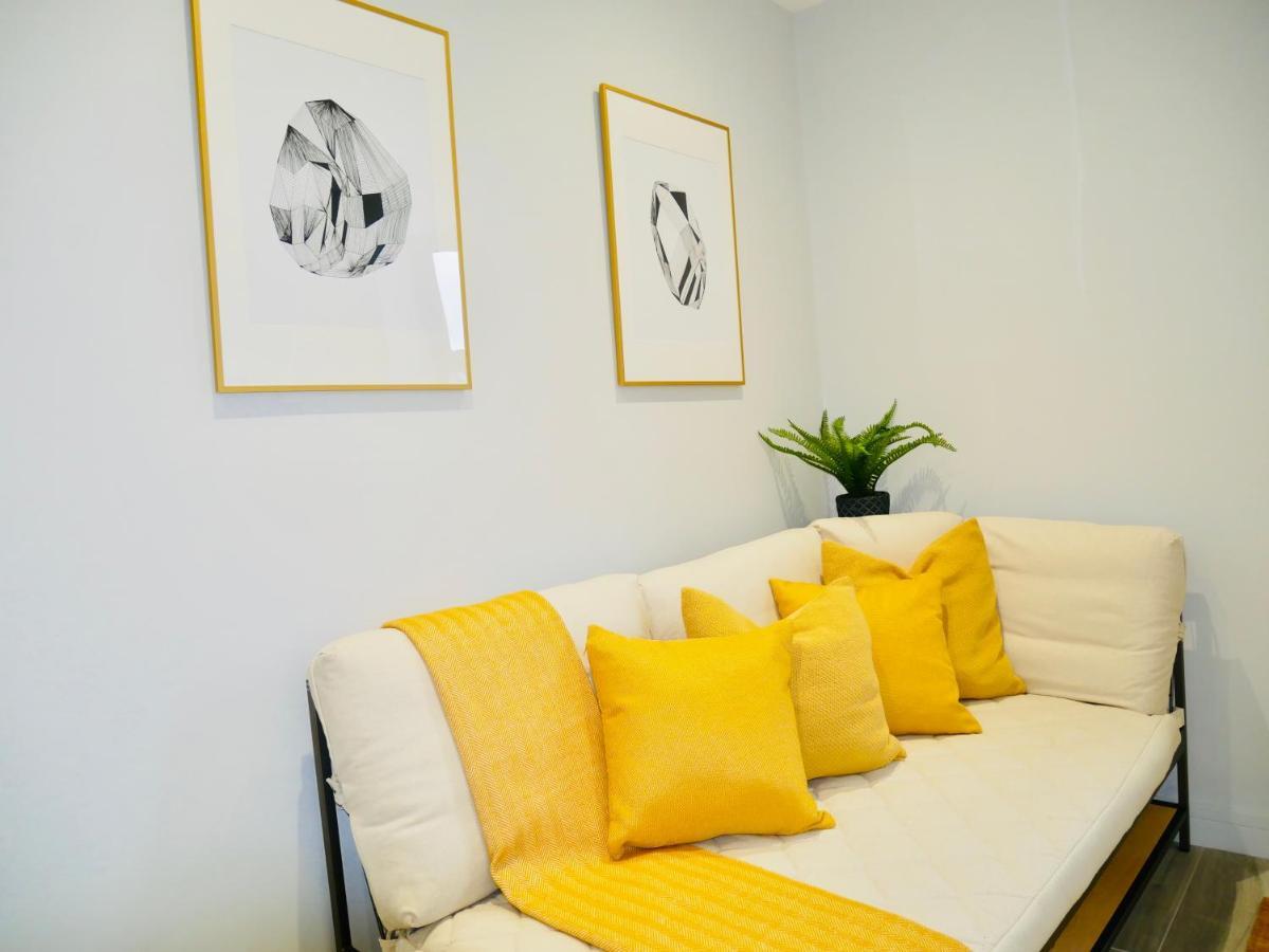 Beautiful Brand New Apartment Near The Beach Борнмът Екстериор снимка